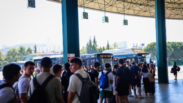 Büyükşehir Belediyesi’nin sahillere ulaşımı kolaylaştıran hattı 800CK, yoğun ilgi görerek 1 ayda 46 bin 109 yolcuya hizmet verdi